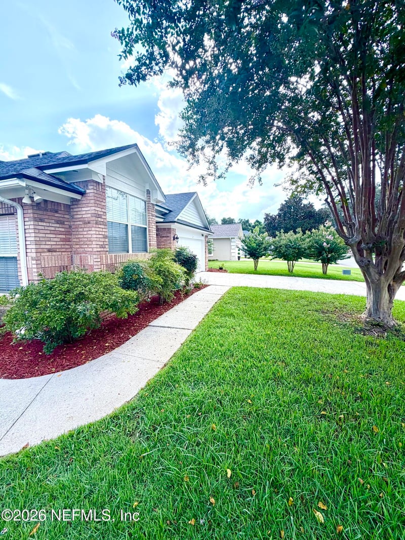 1561 Stonebriar Rd, Green Cove Springs, FL 32043