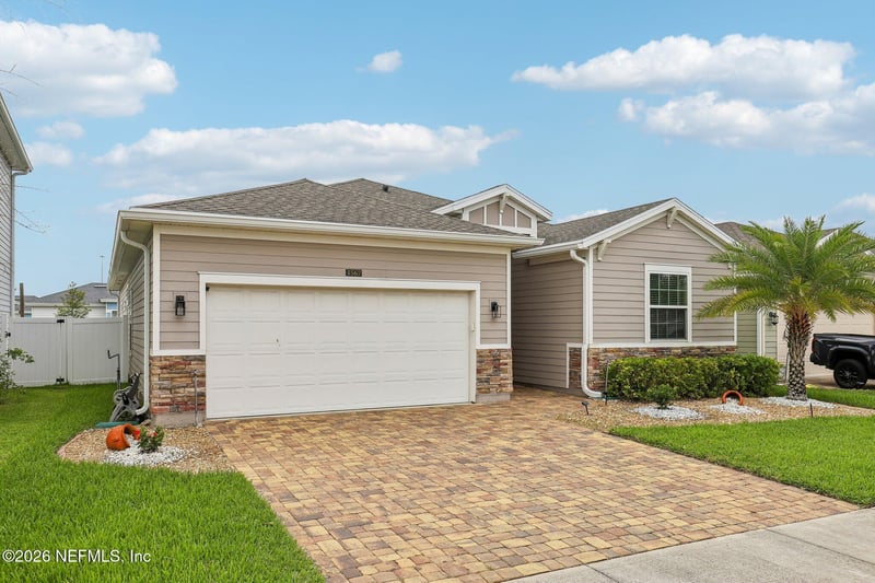 1567 Mathews Manor Dr, Jacksonville, FL 32211
