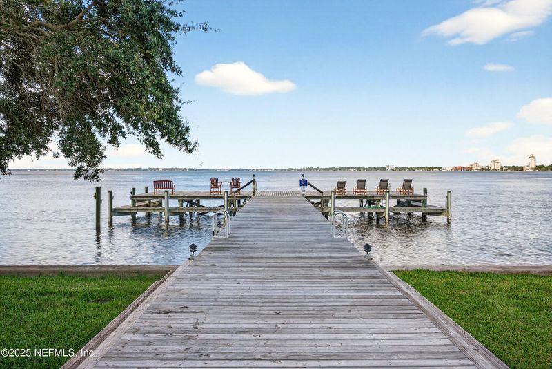 1568 Palm Ave #1568, Jacksonville, FL 32207