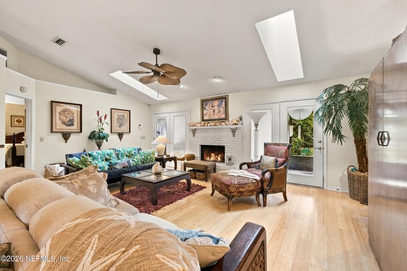 1570 Clinch Dr, Fernandina Beach, FL 32034