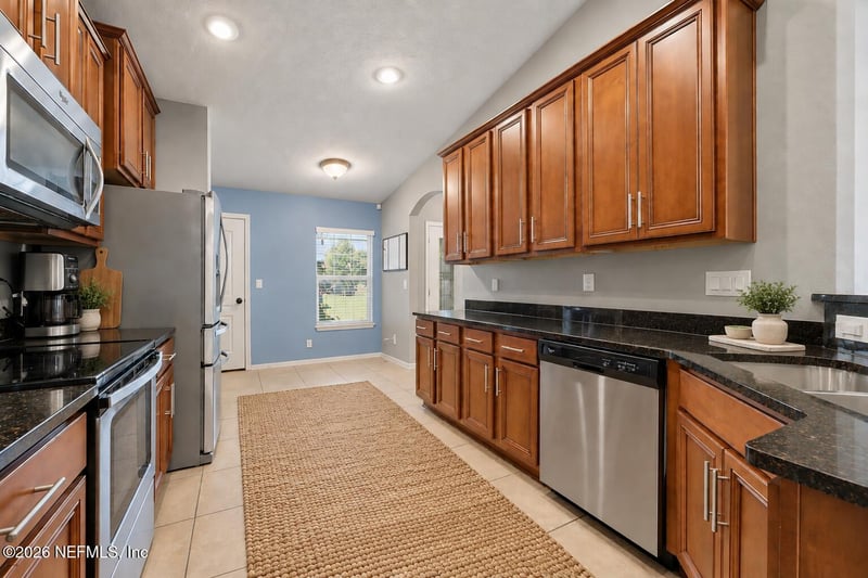 15793 Twin Creek Dr, Jacksonville, FL 32218