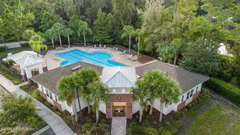 15796 Northside Dr E, Jacksonville, FL 32218