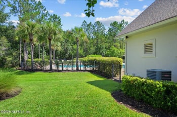 15804 Canoe Creek Dr, Jacksonville, FL 32218