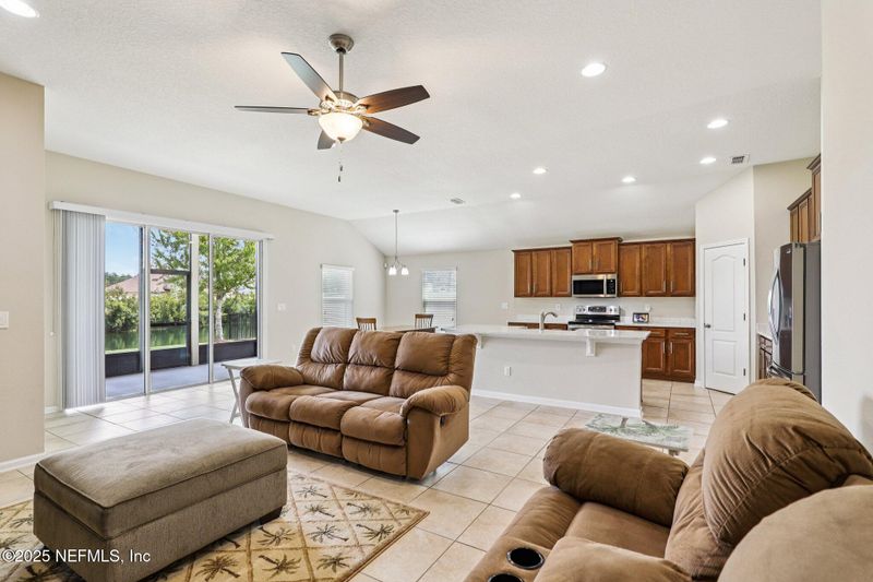 15813 Pinyon Ln, Jacksonville, FL 32218