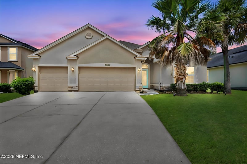 15815 Canoe Creek Dr, Jacksonville, FL 32218