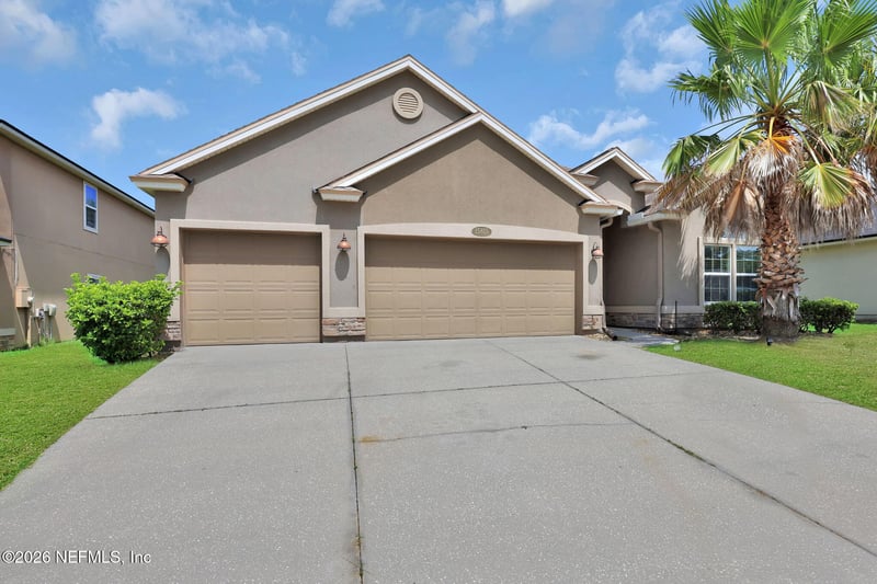 15815 Canoe Creek Dr, Jacksonville, FL 32218