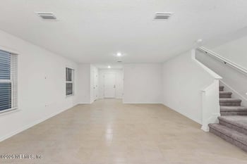 15825 Seaton Hollow Dr, Jacksonville, FL 32218
