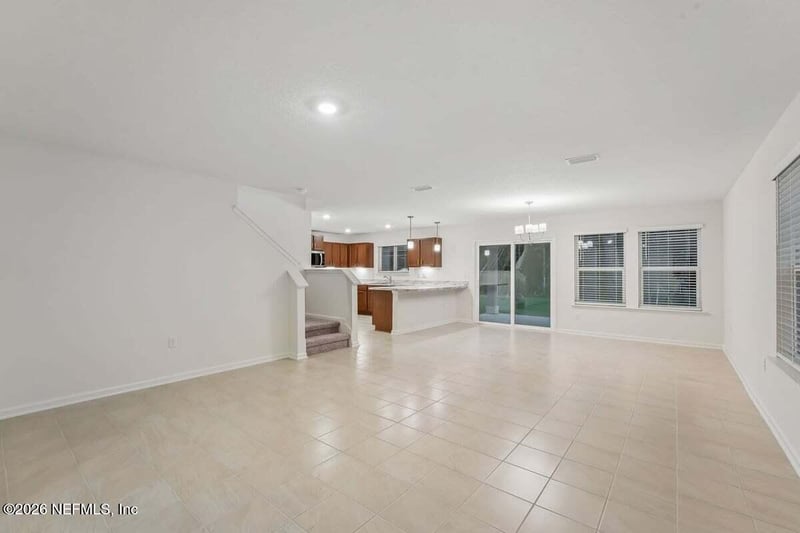 15825 Seaton Hollow Dr, Jacksonville, FL 32218