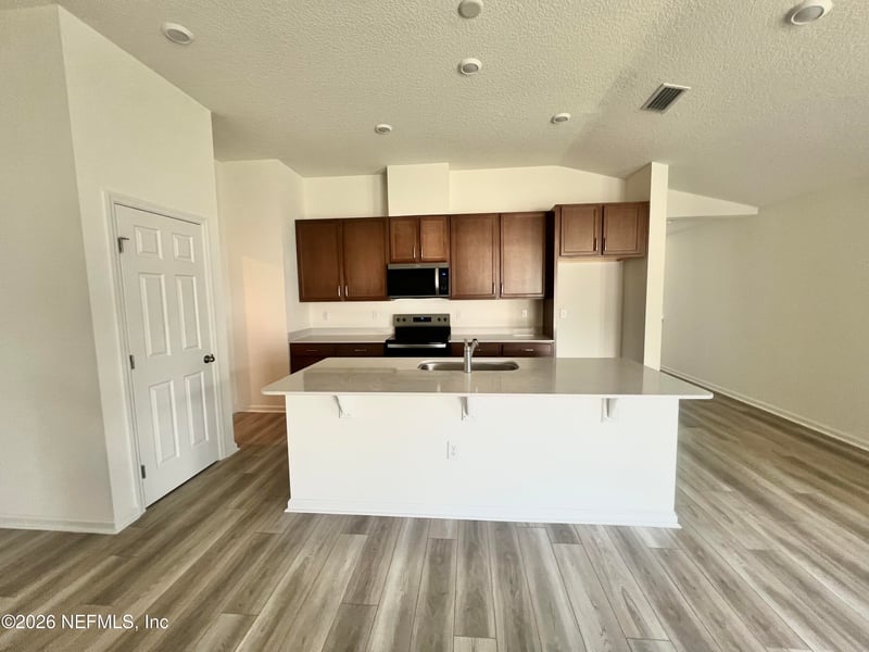 15847 Seaton Hollow Dr, Jacksonville, FL 32218