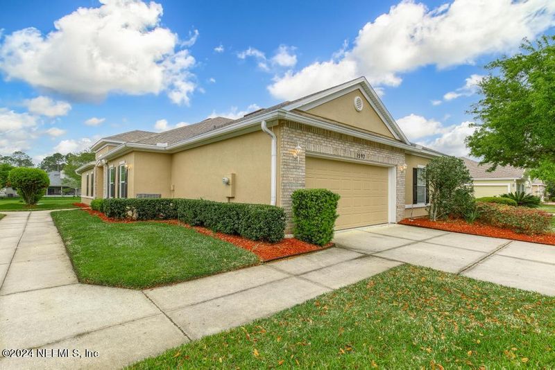 1592 Calming Water Dr, Fleming Island, FL 32003