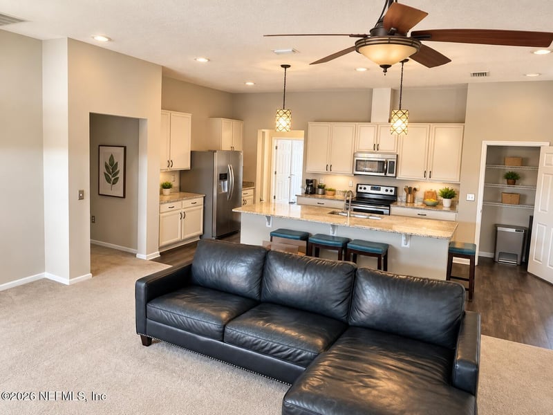 15965 Hutton Ln, Jacksonville, FL 32218