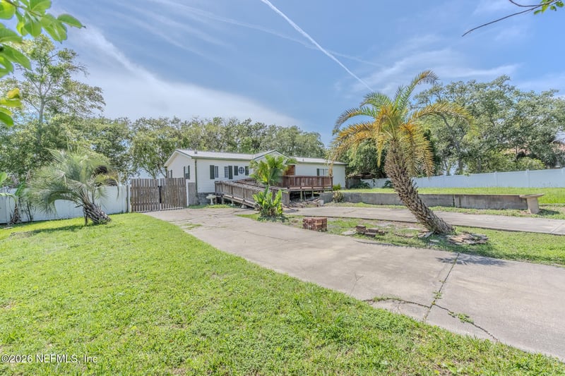 15974 Shark Rd W, Jacksonville, FL 32226