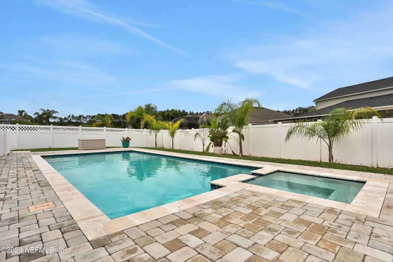 16 Ghillie Brogue Ln, St Johns, FL 32259
