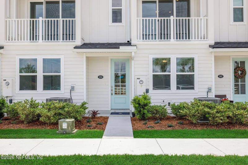 16 N Beach Way N, Jacksonville Beach, FL 32250