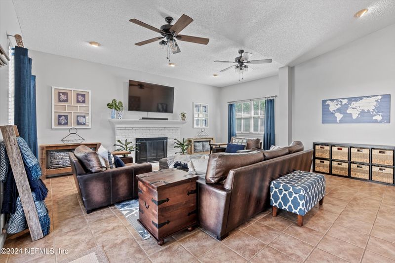 1601 Bentin Dr S, Jacksonville Beach, FL 32250