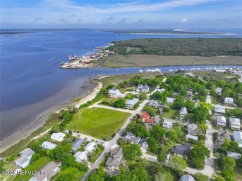 1601 Nectarine St #B2, Fernandina Beach, FL 32034