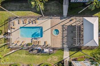 1601 Nectarine St #I1, Fernandina Beach, FL 32034