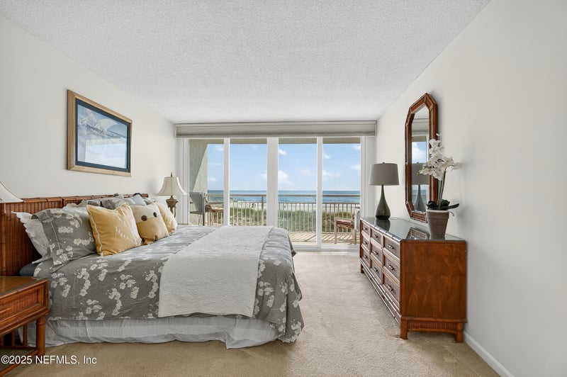 1601 Ocean Dr S #104, Jacksonville Beach, FL 32250