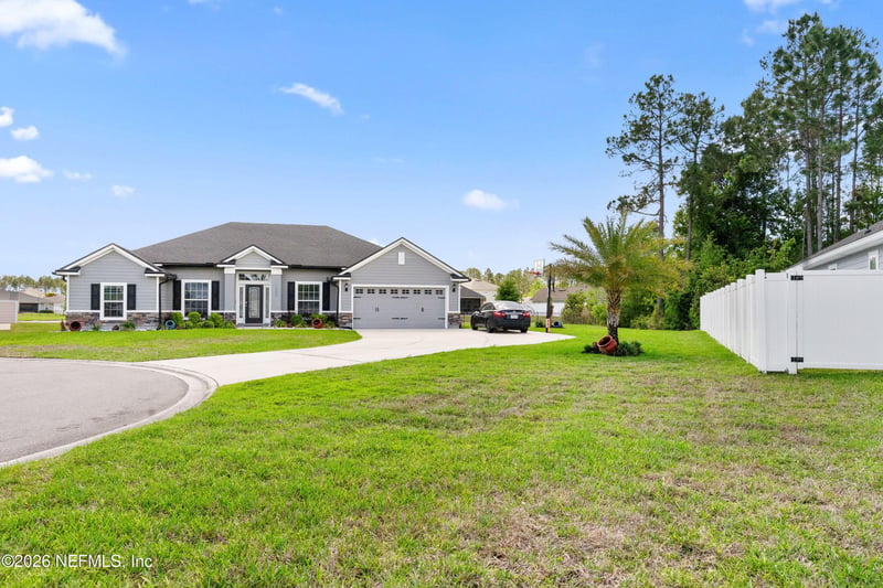 1606 Colonial Tavern Ct, Jacksonville, FL 32221