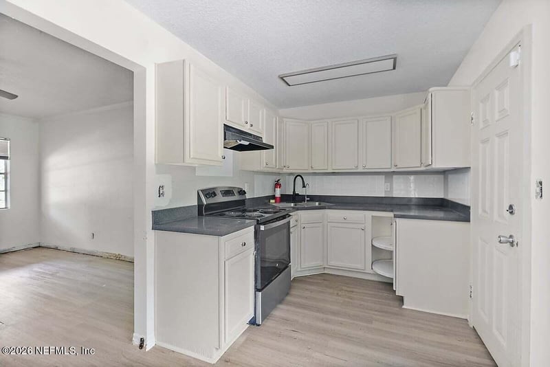 1611 Howard Rd, Jacksonville, FL 32218
