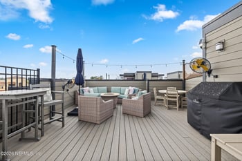 1611 Piazza Pl, Jacksonville, FL 32207