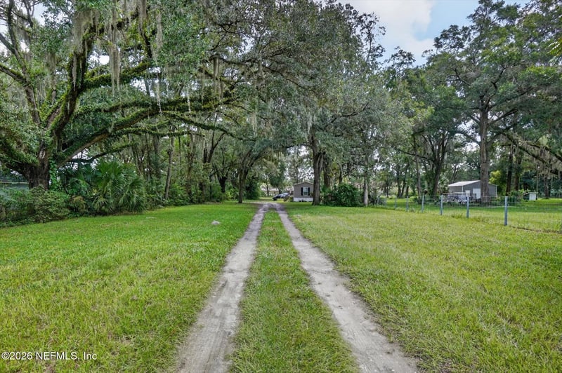 1615 Derito Dr, Jacksonville, FL 32221