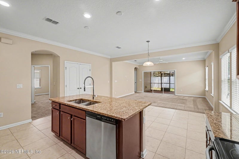 16181 Dowing Creek Dr, Jacksonville, FL 32218