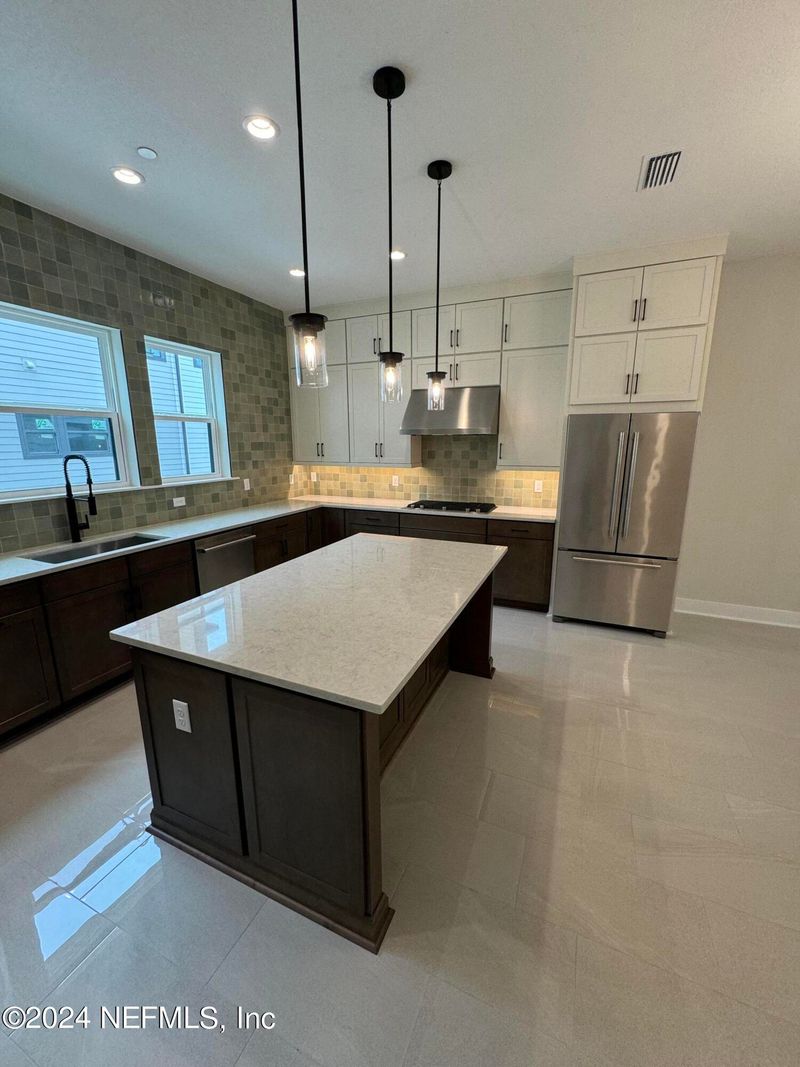1619 Piazza Pl, Jacksonville, FL 32207