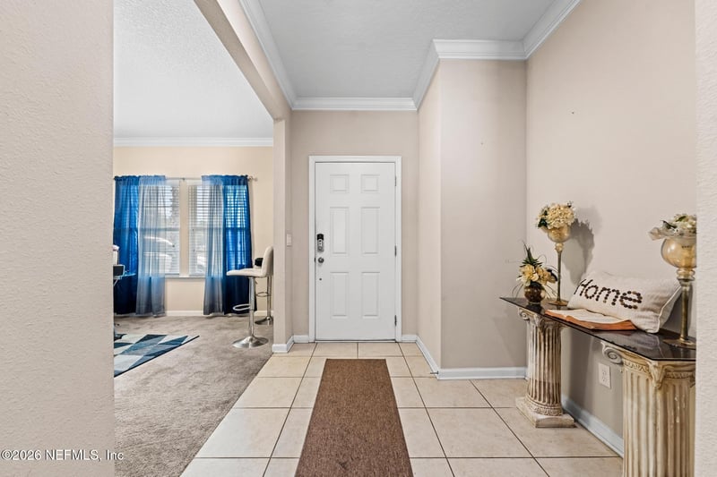 16198 Blossom Lake Dr, Jacksonville, FL 32218