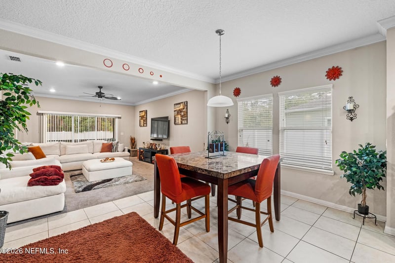 16198 Blossom Lake Dr, Jacksonville, FL 32218