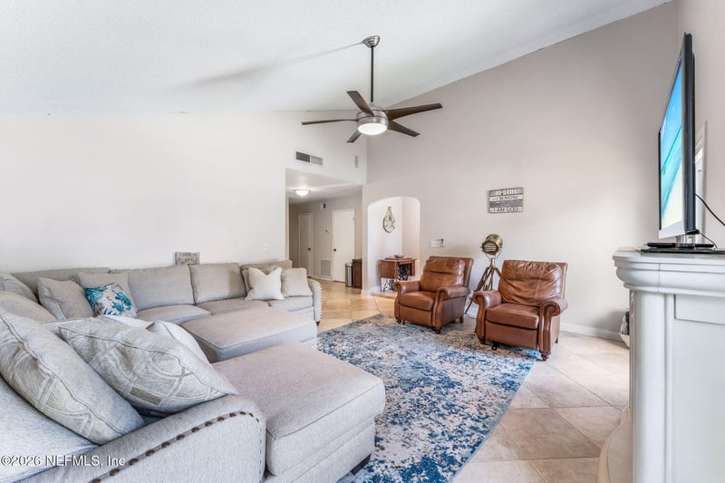 162 Belvedere St, Atlantic Beach, FL 32233