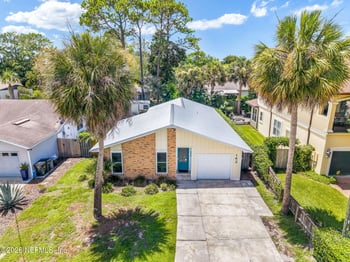 162 Belvedere St, Atlantic Beach, FL 32233