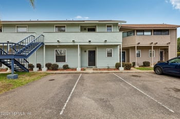 162 Governor St #206, Green Cove Springs, FL 32043