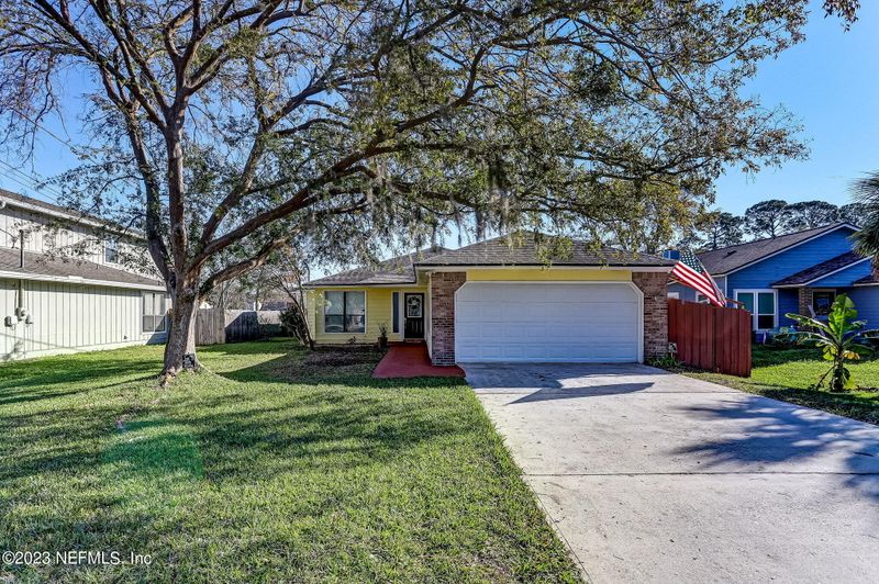 1621 Derringer Rd, Jacksonville, FL 32225