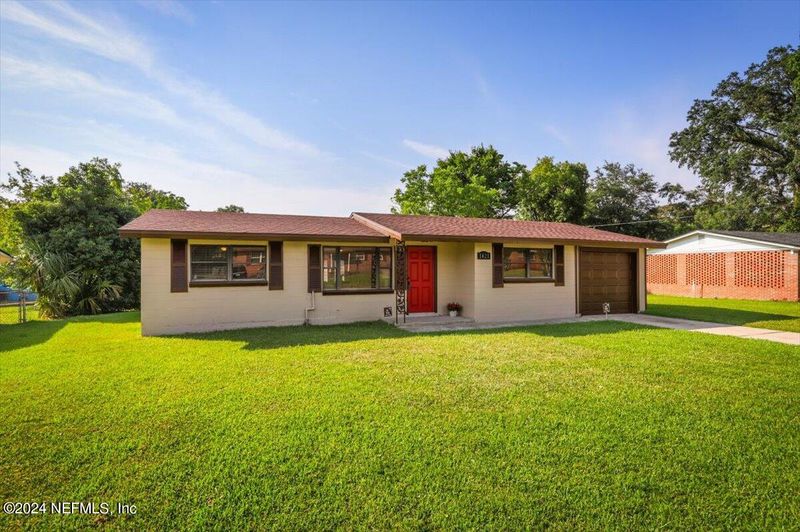 1621 Lessard Cir, Jacksonville, FL 32208