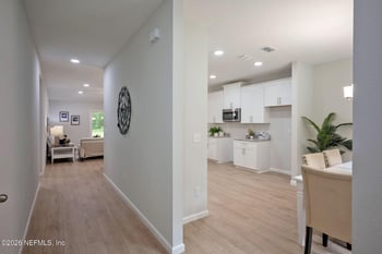 16243 N Main St, Jacksonville, FL 32218