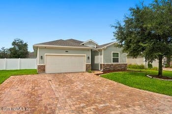 16247 Blossom Lake Dr, Jacksonville, FL 32218