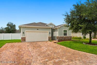 16247 Blossom Lake Dr, Jacksonville, FL 32218