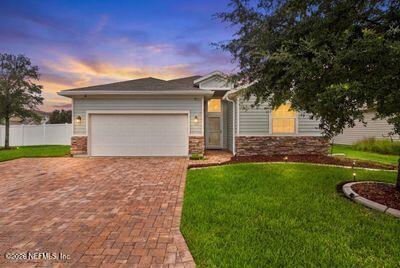 16247 Blossom Lake Dr, Jacksonville, FL 32218