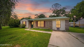 1633 Mary Beth Dr, Middleburg, FL 32068