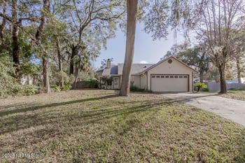 1639 Ponderosa Pine Dr E, Jacksonville, FL 32225