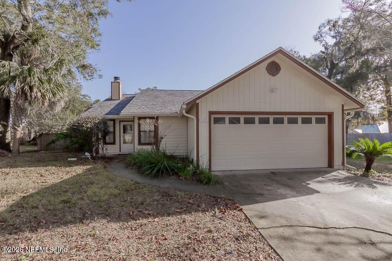 1639 Ponderosa Pine Dr E, Jacksonville, FL 32225