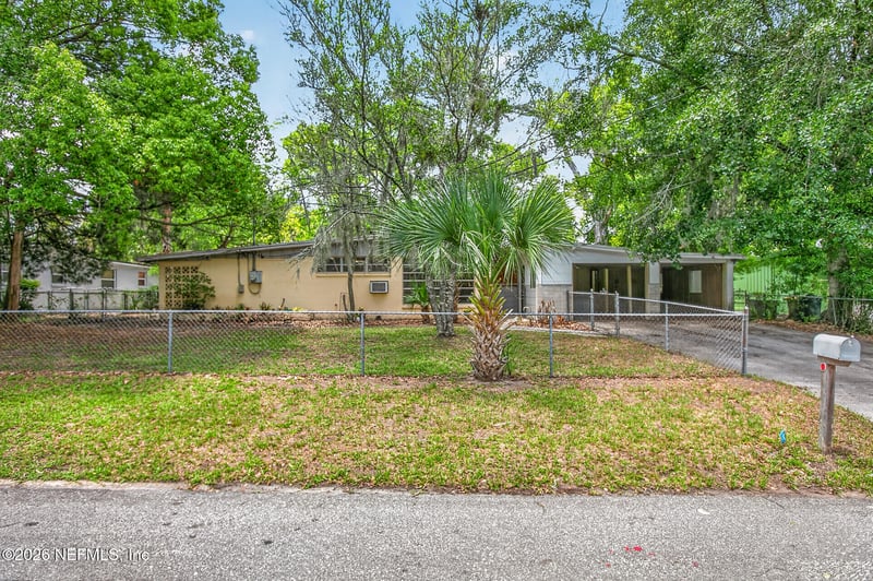 1640 Chateau Dr, Jacksonville, FL 32221