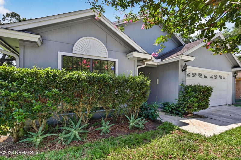 1641 Spring Oaks Ln, Jacksonville, FL 32221