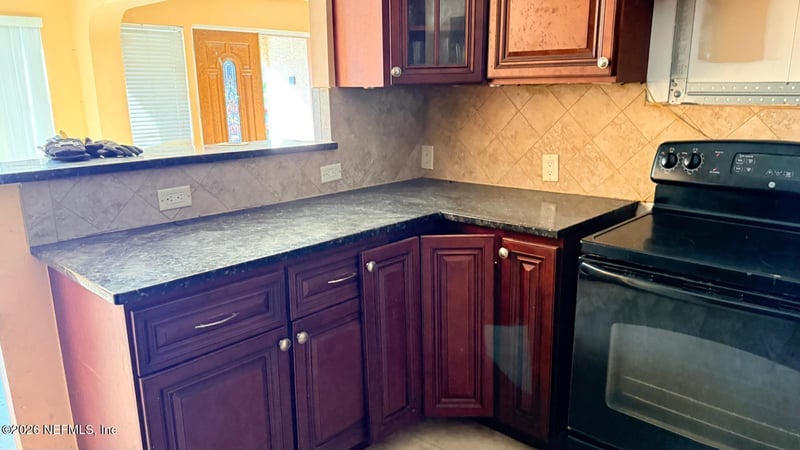 1645 Forest Hills Rd, Jacksonville, FL 32208