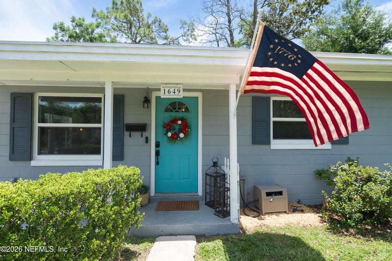 1649 Griflet Rd, Jacksonville, FL 32211