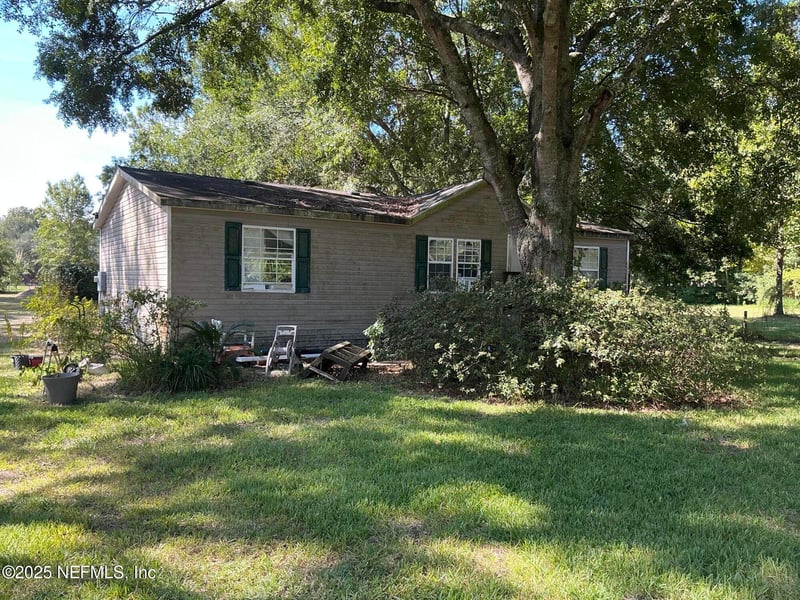 16512 Village Green Dr N, Jacksonville, FL 32234