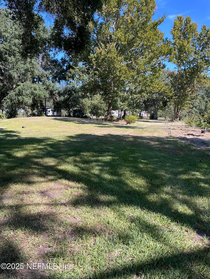 16512 Village Green Dr N, Jacksonville, FL 32234
