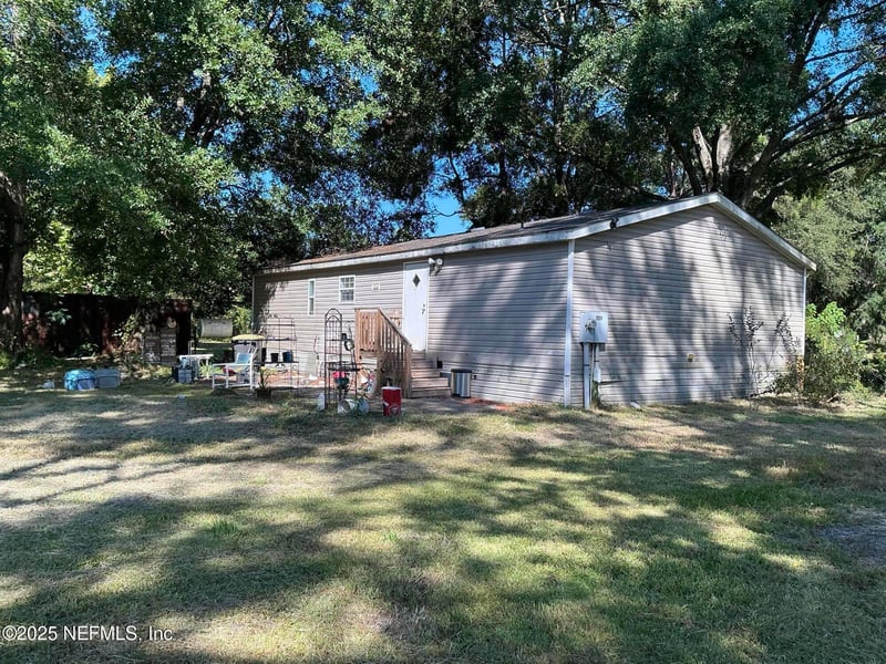 16512 Village Green Dr N, Jacksonville, FL 32234
