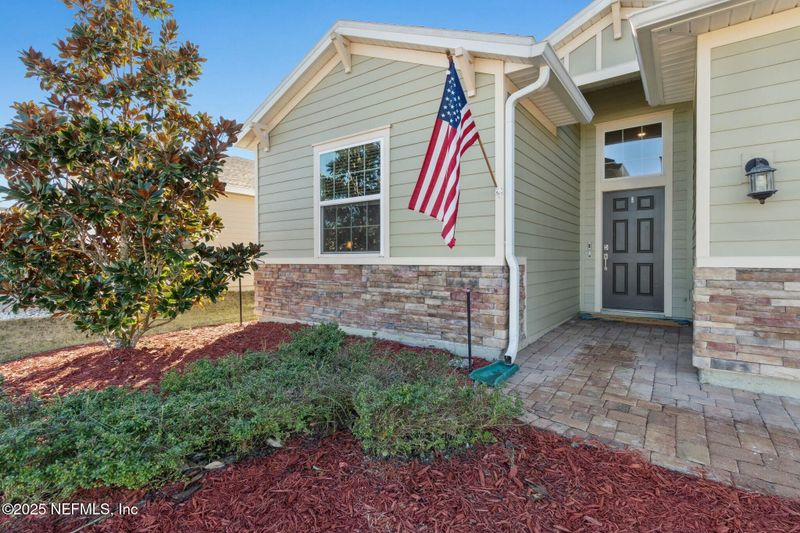 1652 Enclave Rd, Jacksonville, FL 32211